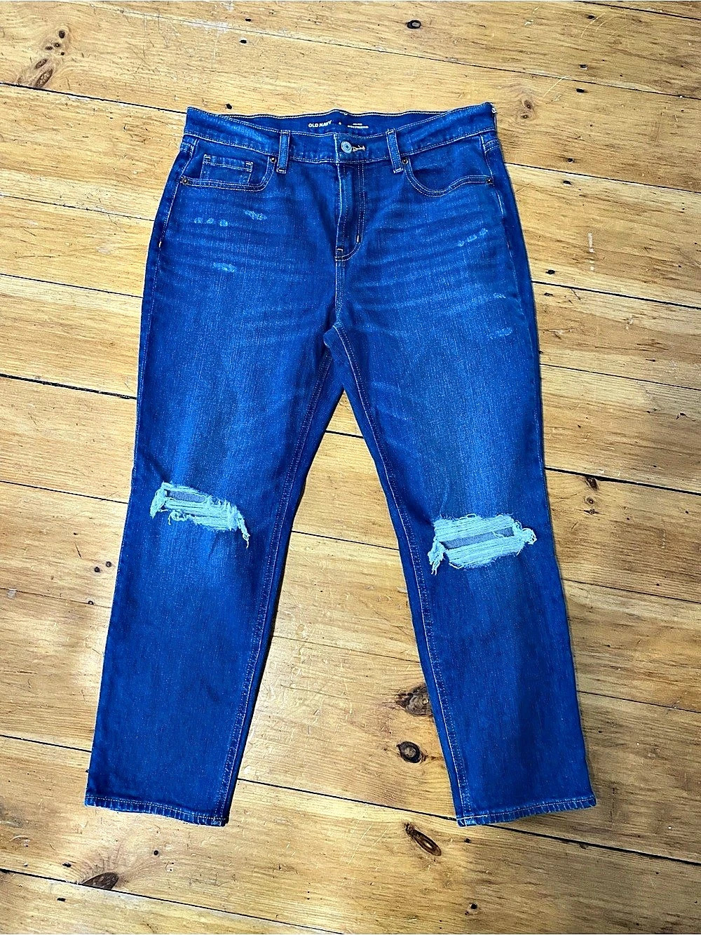 Old Navy Mid-Rise Boyfriend Jeans in Blue size 8 great condition